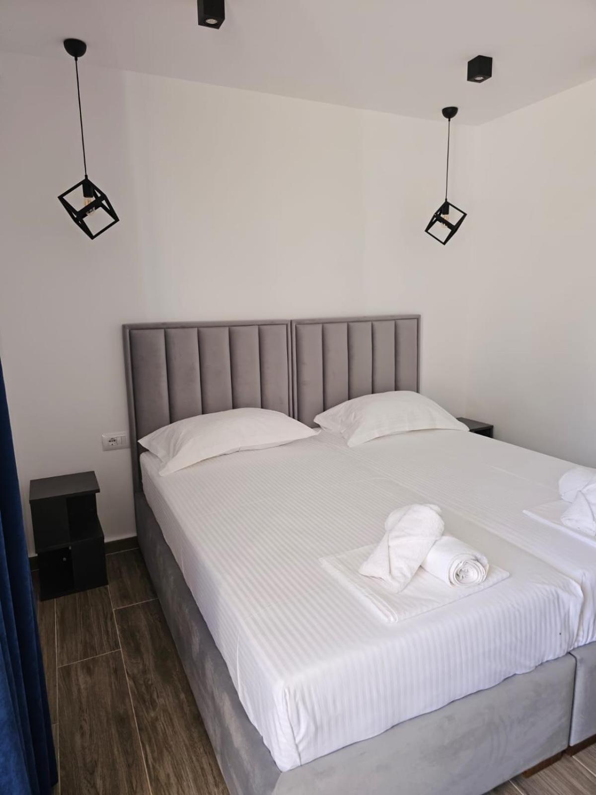 Ardit Seaside Rooms Sarandë 외부 사진