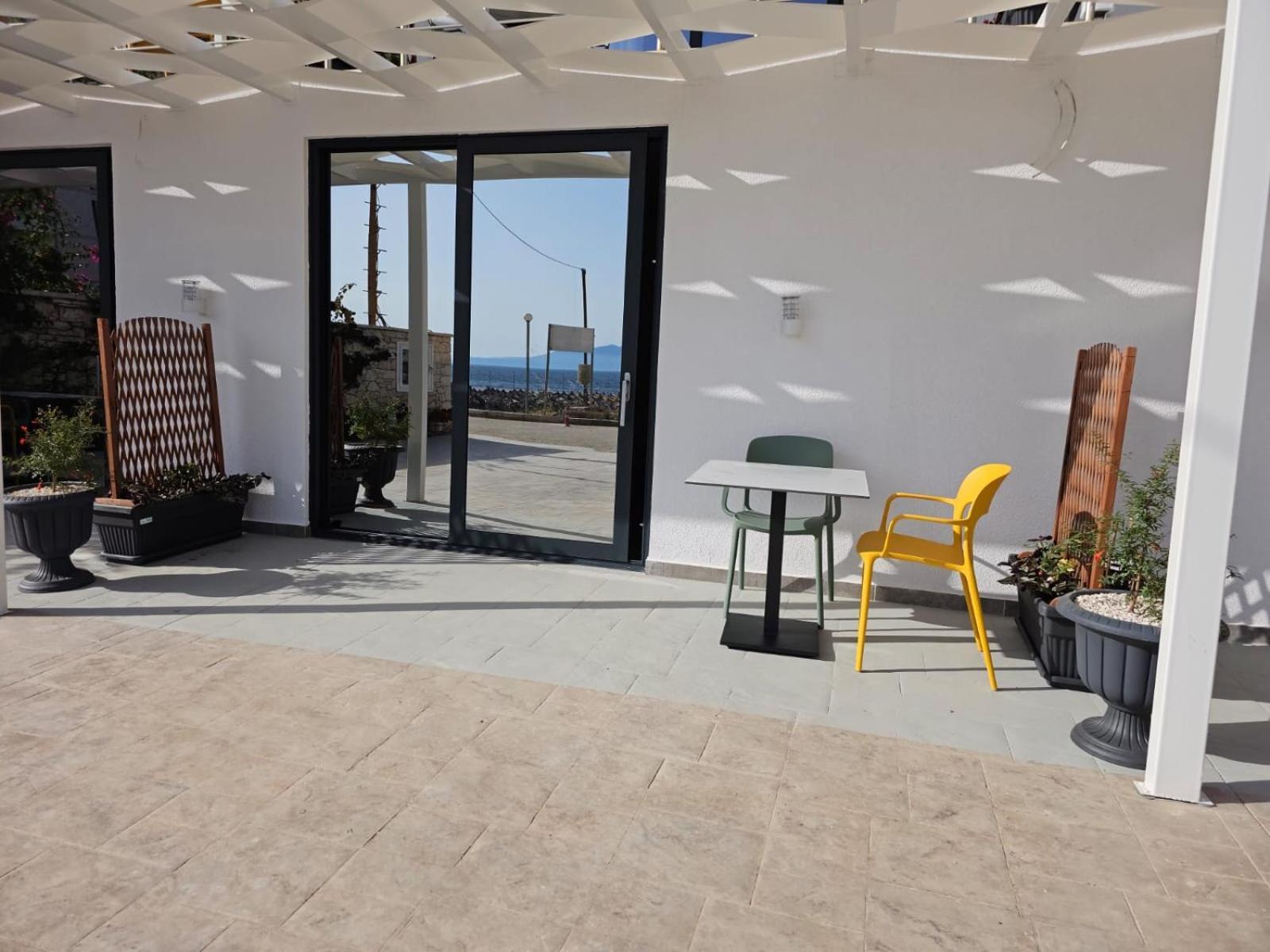Ardit Seaside Rooms Sarandë 외부 사진