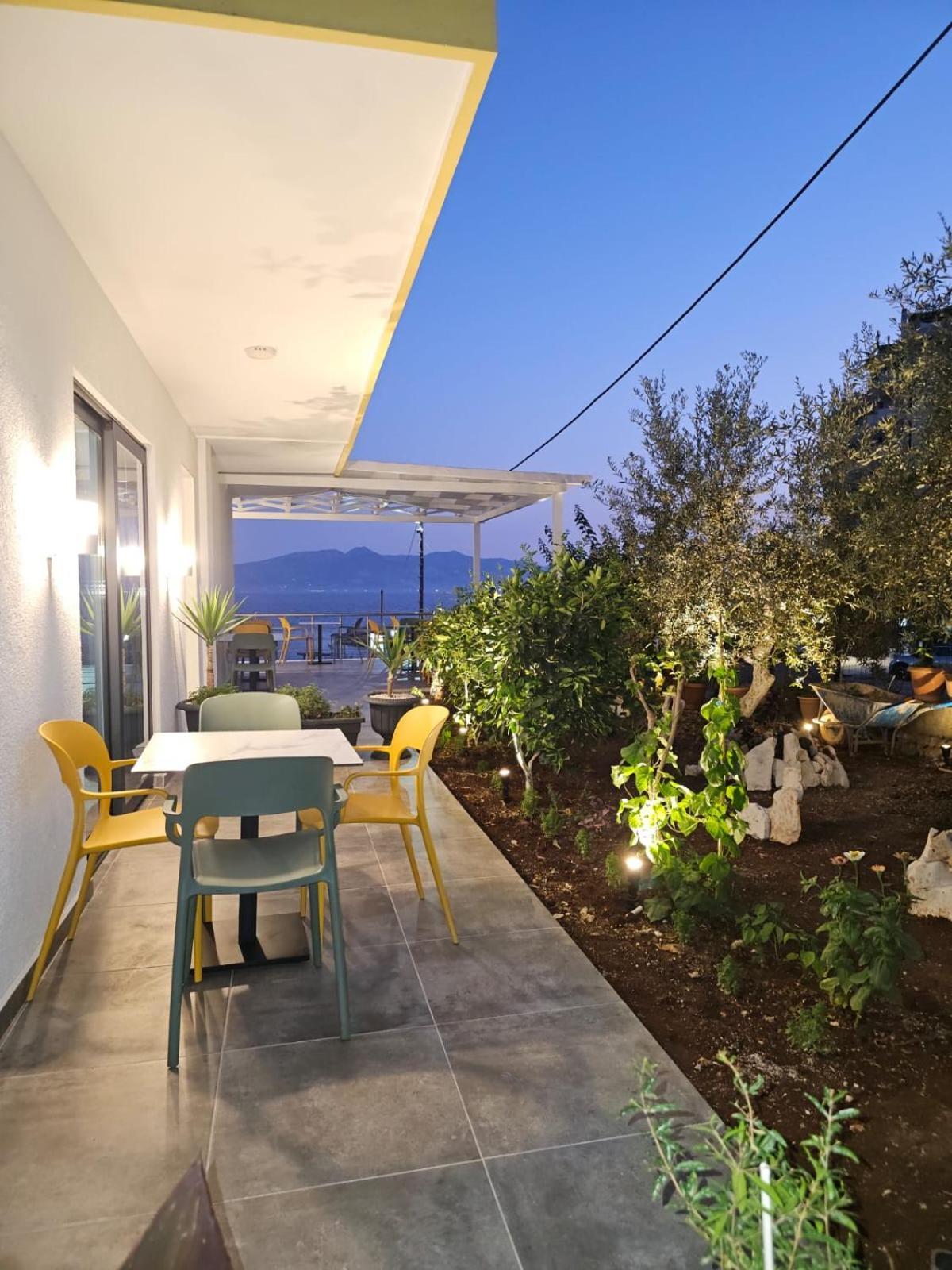Ardit Seaside Rooms Sarandë 외부 사진